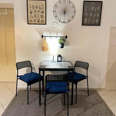 Studio Apartman Lara