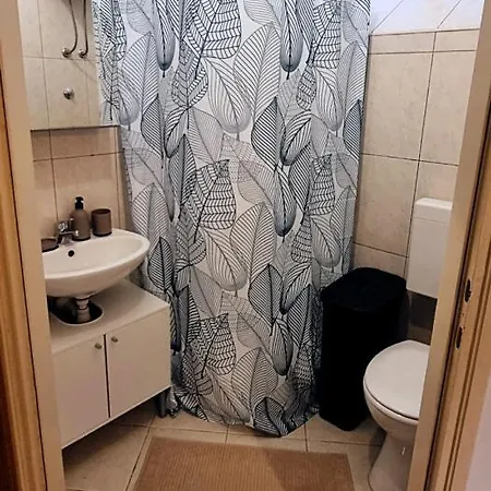 Studio Apartman Lara
